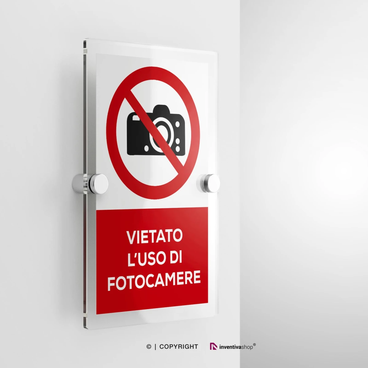 Cartello vietato l'uso di fotocamere con testo modello verticale in plexiglass con due distanziatori