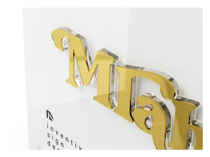 Lettere in plexiglass trasparente 8 mm + 3 mm