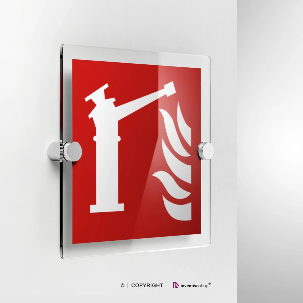 Cartello in plexiglass con due distanziatori simbolo spingarda antincendio F015