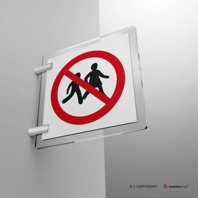 Cartello divieto di accesso ai bambini P036