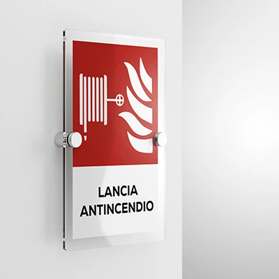 Cartello lancia antincendio con testo mod. verticale