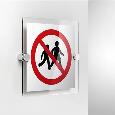 Cartello divieto di accesso ai bambini P036