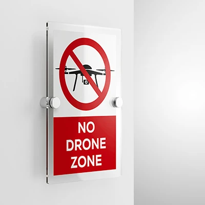 Cartello no drone zone con testo mod. verticale