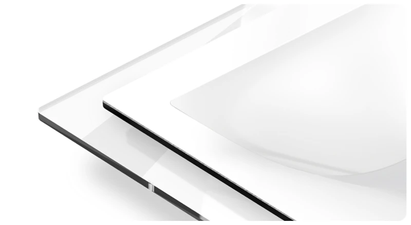 Plexiglass, alluminio composito bianco e adesivo PVC