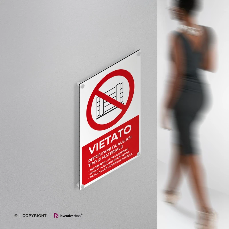 Cartello vietato depositare qualsiasi tipo di materiale con testo mod. verticale