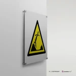 Cartello di pericolo attenzione oggetti sommersi W049