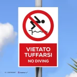 Cartello vietato tuffarsi con testo mod. verticale