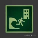 Cartello edificio di evacuazione tsunami E063