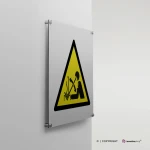 Cartello pericolo di spostamento rapido del materiale da piegare nella pressa W032