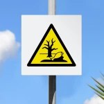 Cartello di pericolo attenzione sostanza o miscela che può causare pericolo ambientale W072