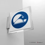 Cartello obbligo di usare la protezione regolabile della sega circolare da banco M031