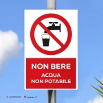 Cartello non bere acqua non potabile con testo mod. verticale