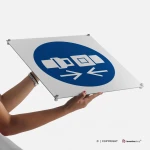 Cartello obbligatorio agganciare le cinture di sicurezza M020