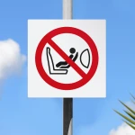 Cartello vietato installare seggiolini per bambini P074