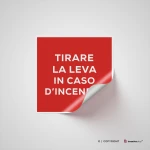 Cartello tirare la leva in caso di incendio