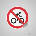 Cartello di divieto di transito alle bici e alle moto