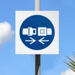Cartello obbligatorio agganciare le cinture di sicurezza M020