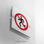 Cartello vietato correre P048