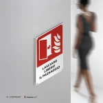 Cartello porta tagliafuoco antincendio con testo mod. verticale