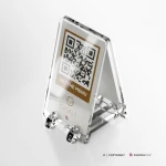 Cavaliere da tavolo ristorante con QR code