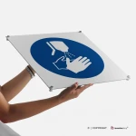 Cartello obbligatorio disinfettare le mani M061