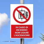 Cartello in caso di incendio non usare l'ascensore con testo mod. verticale