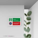 Cartello uscita d'emergenza lasciare libero il passaggio