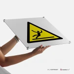 Cartello pericolo superficie scivolosa W011