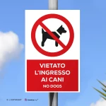 Vietato l'ingresso ai cani con testo mod. verticale