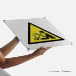 Cartello pericolo di spostamento rapido del materiale da piegare nella pressa W032