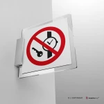 Cartello vietato entrare con oggetti metallici P008