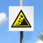 Cartello di pericolo attenzione zona di frane e smottamenti W078
