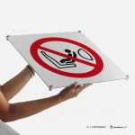 Cartello vietato installare seggiolini per bambini P074