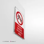 Cartello vietato giocare in questa area con testo mod. verticale