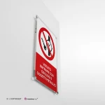 Cartello vietato entrare con orologi e oggetti metallici con testo mod. verticale