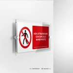 Cartello non attraversare con cancello in movimento mod. 2:1