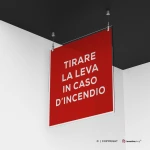 Cartello tirare la leva in caso di incendio