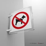 Cartello vietato l'accesso ai cani P021